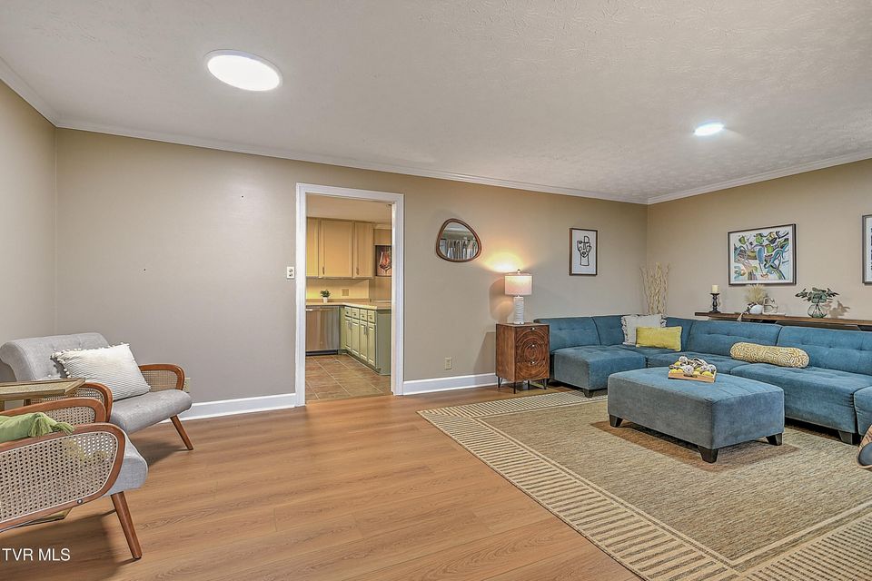 Photo #9: 2001 Sevier Avenue