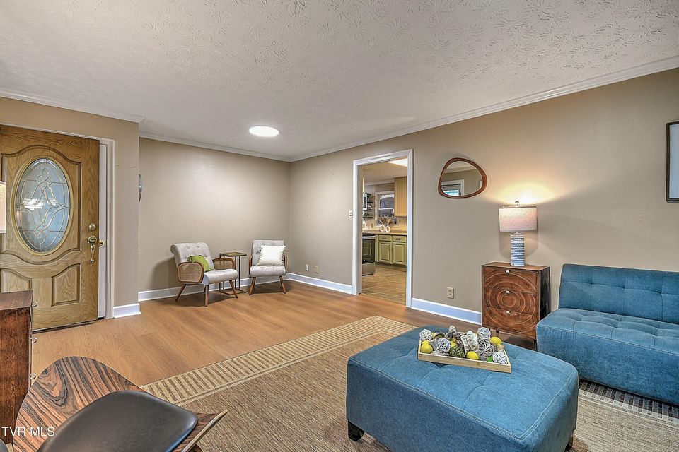 Photo #11: 2001 Sevier Avenue