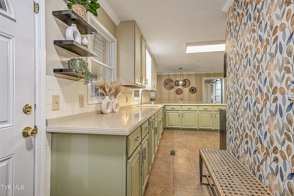 Photo #18: 2001 Sevier Avenue