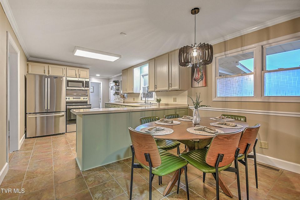 Photo #21: 2001 Sevier Avenue