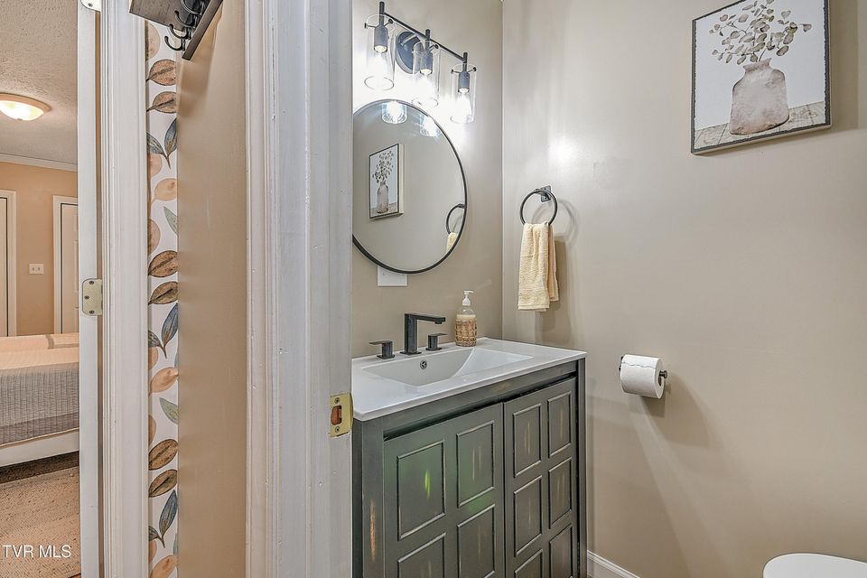 Photo #23: 2001 Sevier Avenue