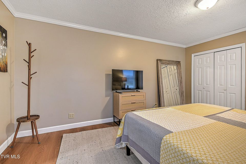 Photo #25: 2001 Sevier Avenue