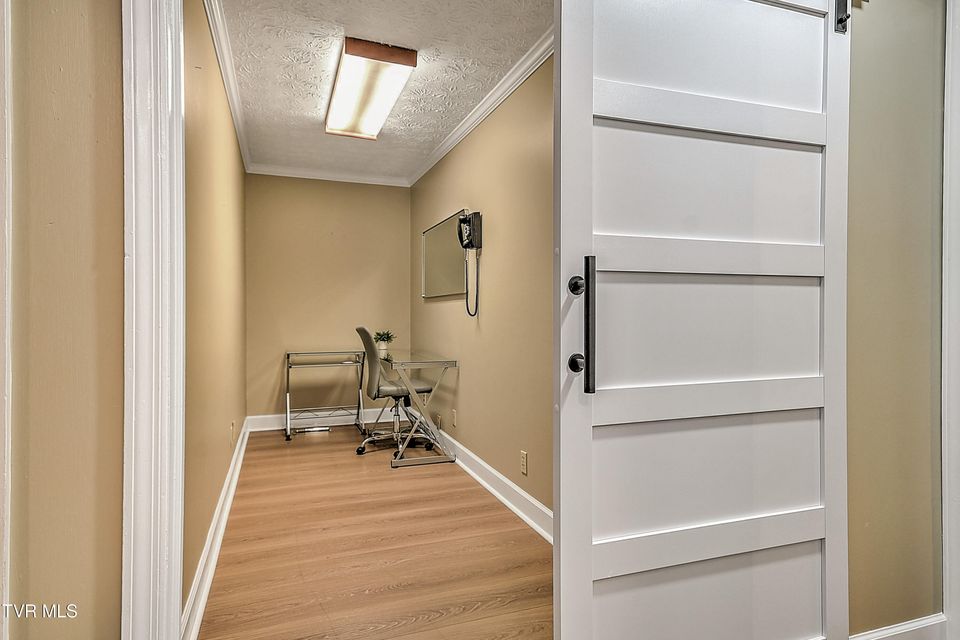 Photo #28: 2001 Sevier Avenue