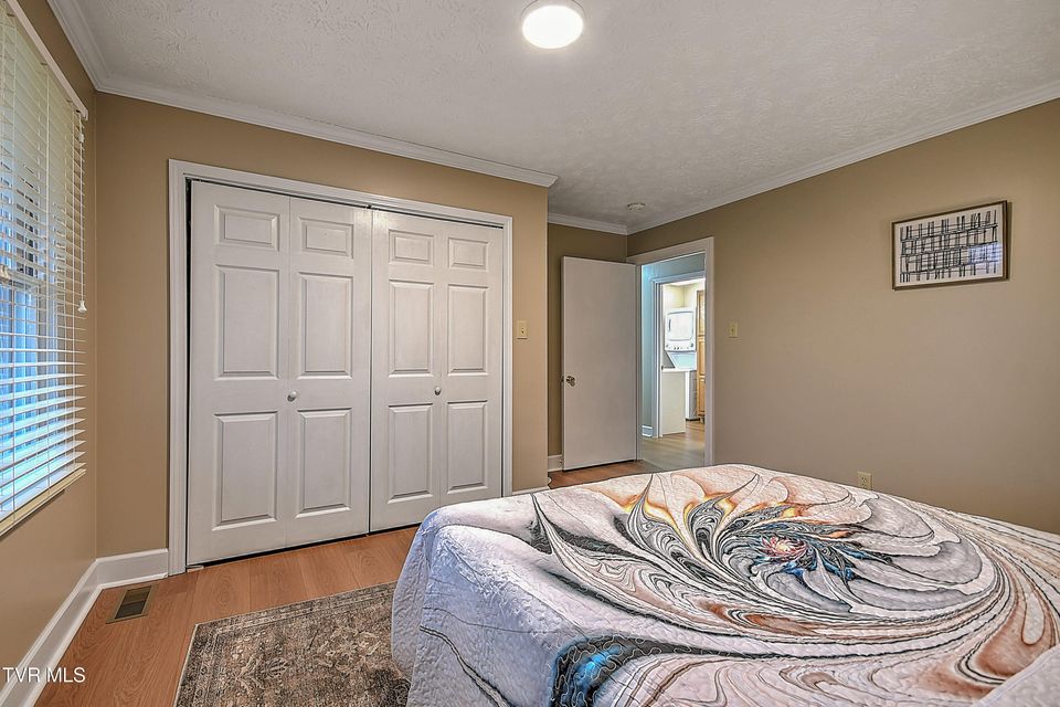 Photo #36: 2001 Sevier Avenue