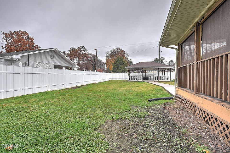 Photo #39: 2001 Sevier Avenue