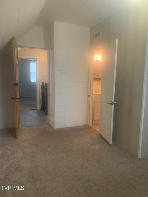 Photo #22: 160 Fox Glen Road