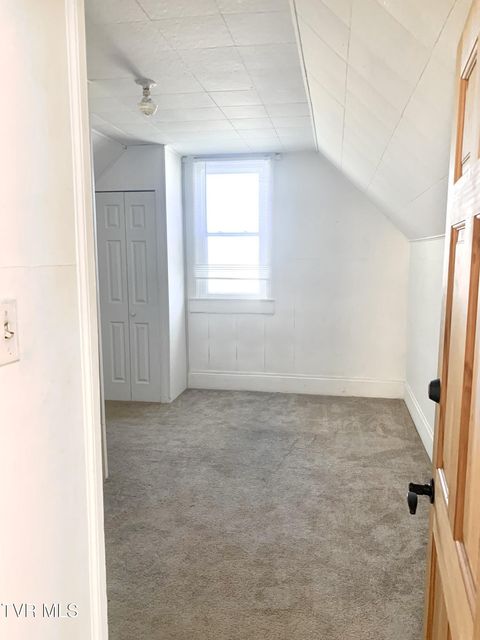 Photo #24: 160 Fox Glen Road