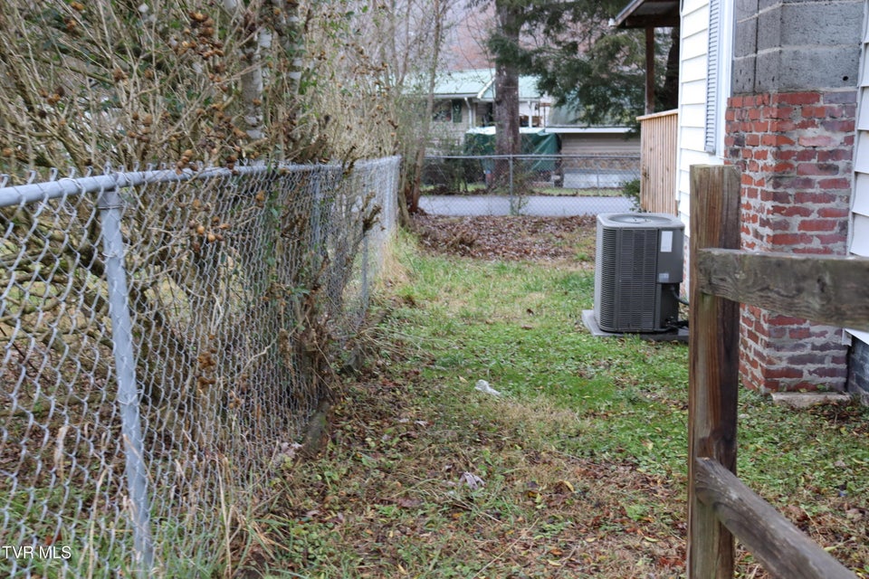 Photo #36: 6250 Josephine Road