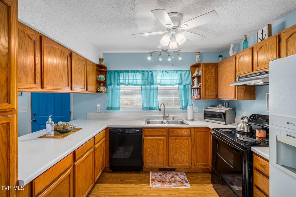 Photo #11: 156 Brightridge Drive