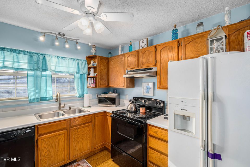 Photo #12: 156 Brightridge Drive