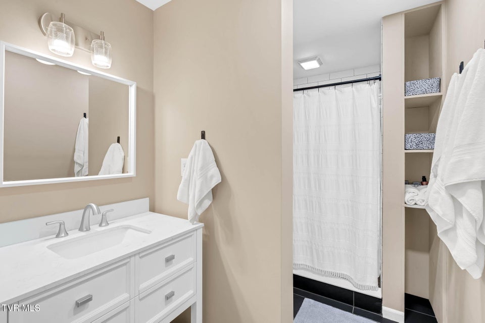 Photo #7: 700 Edgewood Drive