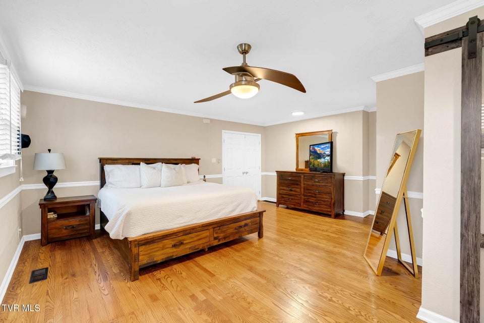 Photo #5: 700 Edgewood Drive