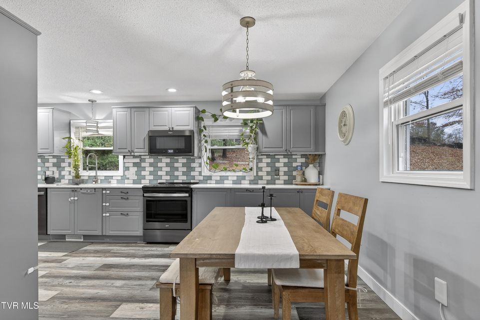 Photo #13: 195 Woodstock Lane 