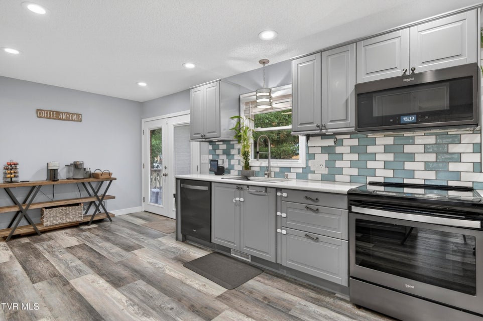 Photo #15: 195 Woodstock Lane 