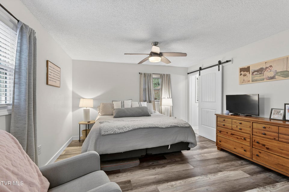 Photo #24: 195 Woodstock Lane 