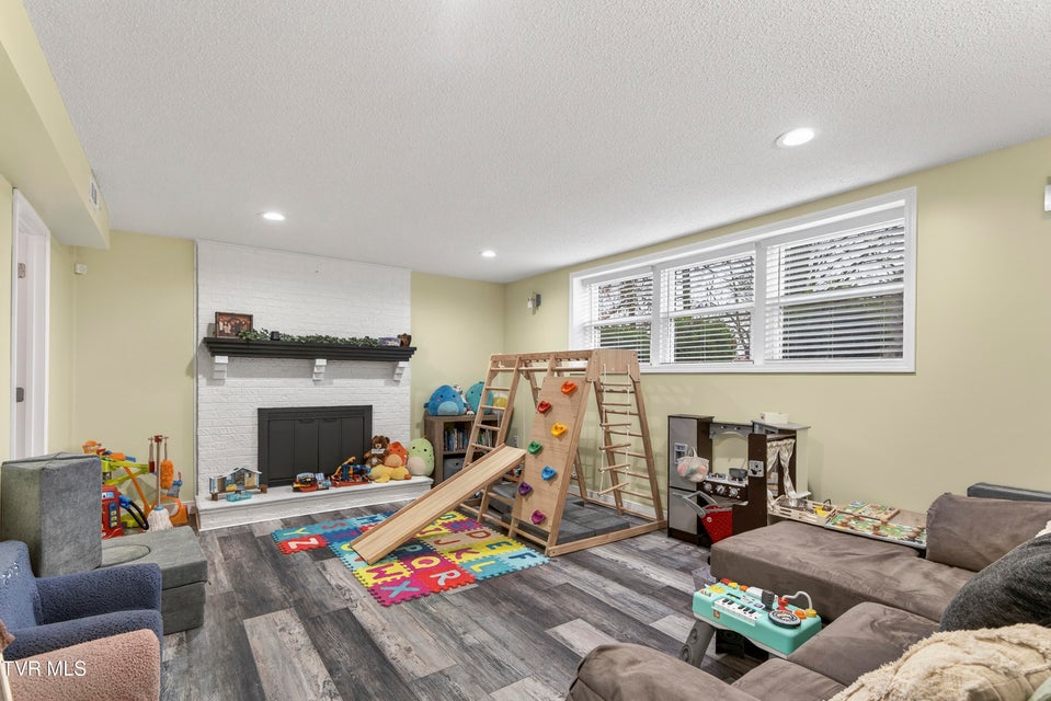 Photo #30: 195 Woodstock Lane 