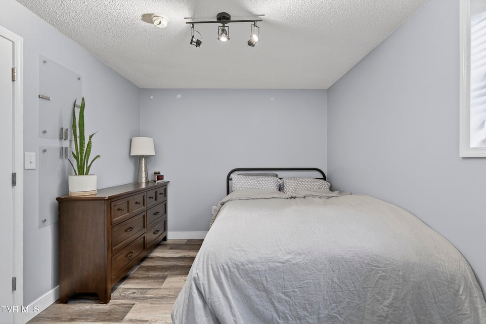 Photo #32: 195 Woodstock Lane 