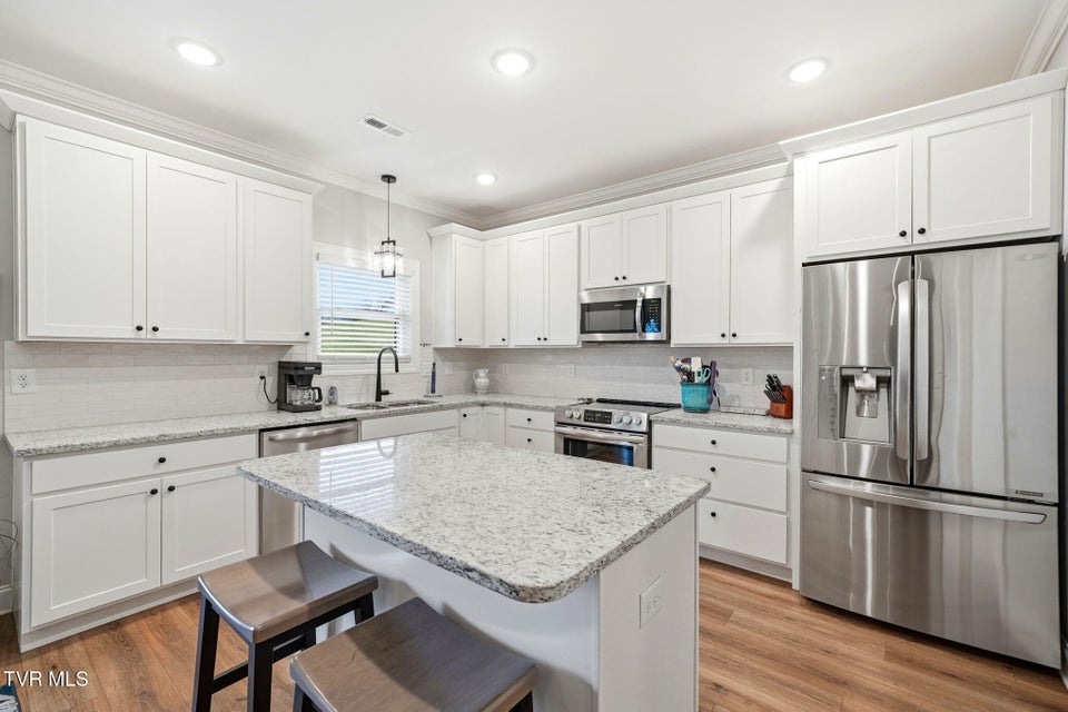 Photo #13: 153 Hillrise Road