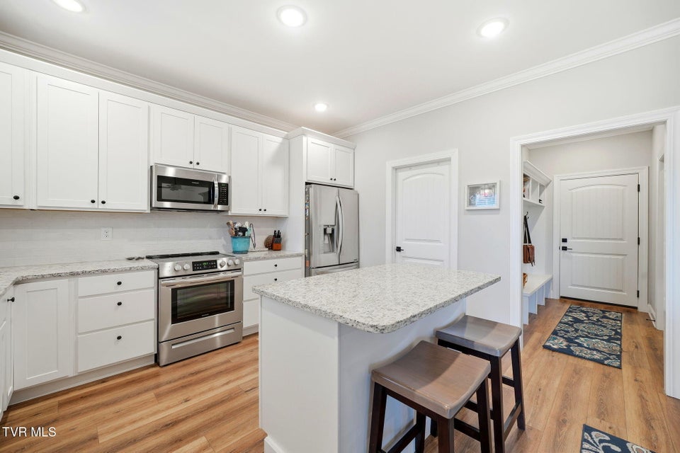 Photo #16: 153 Hillrise Road