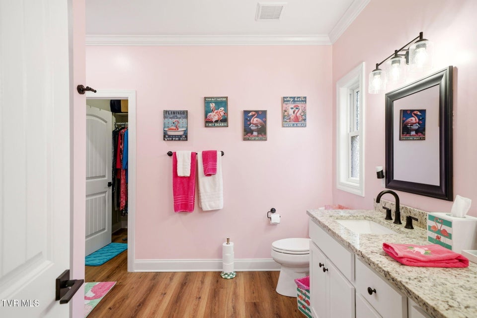 Photo #23: 153 Hillrise Road