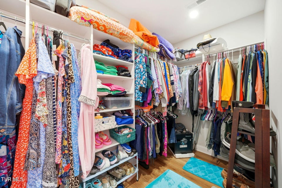 Photo #24: 153 Hillrise Road