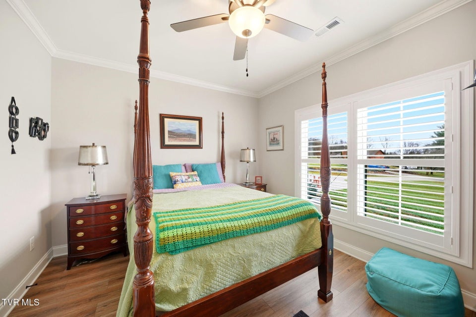 Photo #26: 153 Hillrise Road