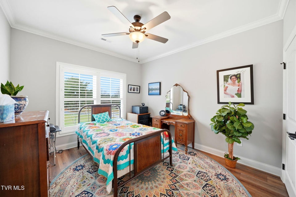 Photo #29: 153 Hillrise Road