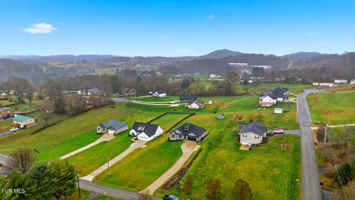 Photo #31: 153 Hillrise Road