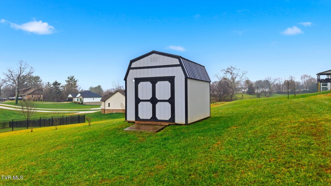 Photo #34: 153 Hillrise Road