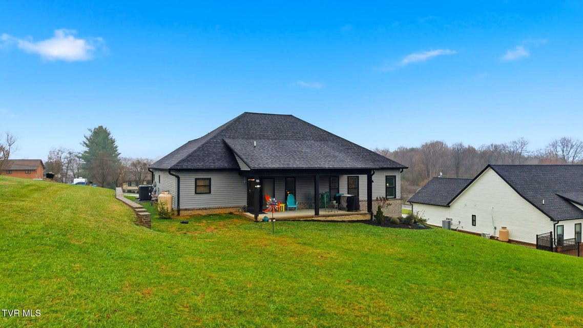 Photo #36: 153 Hillrise Road