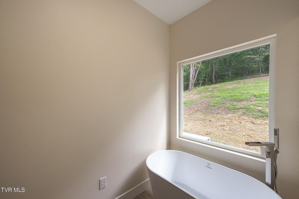 Photo #24: 210 Wadlow Gap Road