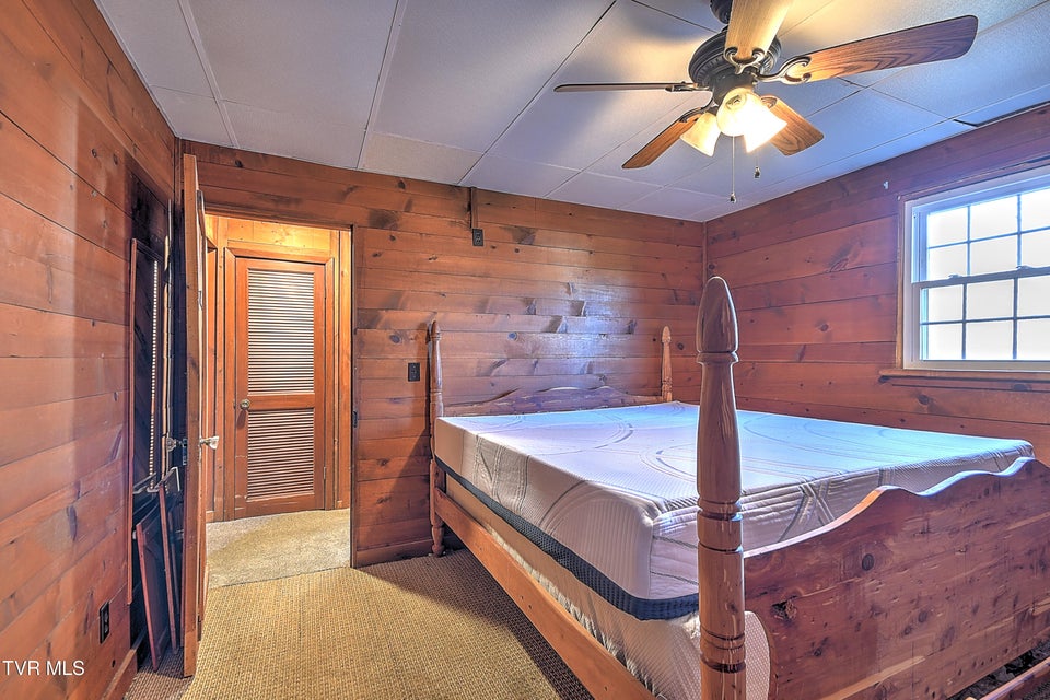 Photo #16: 352 Stage Road