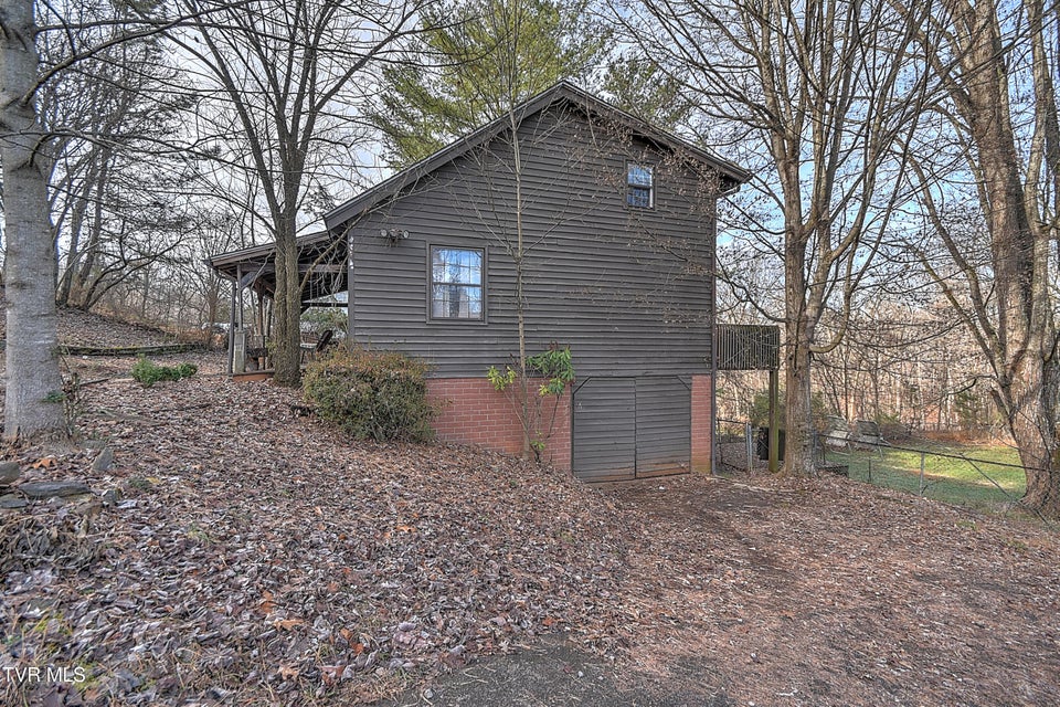 Photo #27: 352 Stage Road