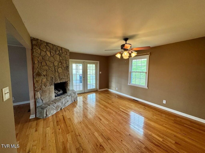 Photo #19: 817 Midnight Drive