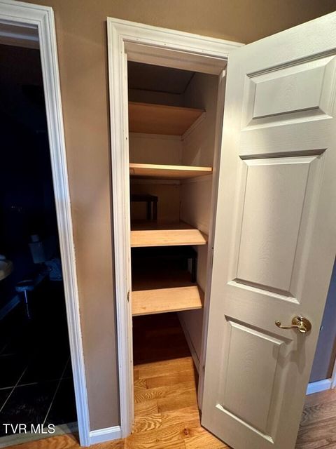 Photo #28: 817 Midnight Drive