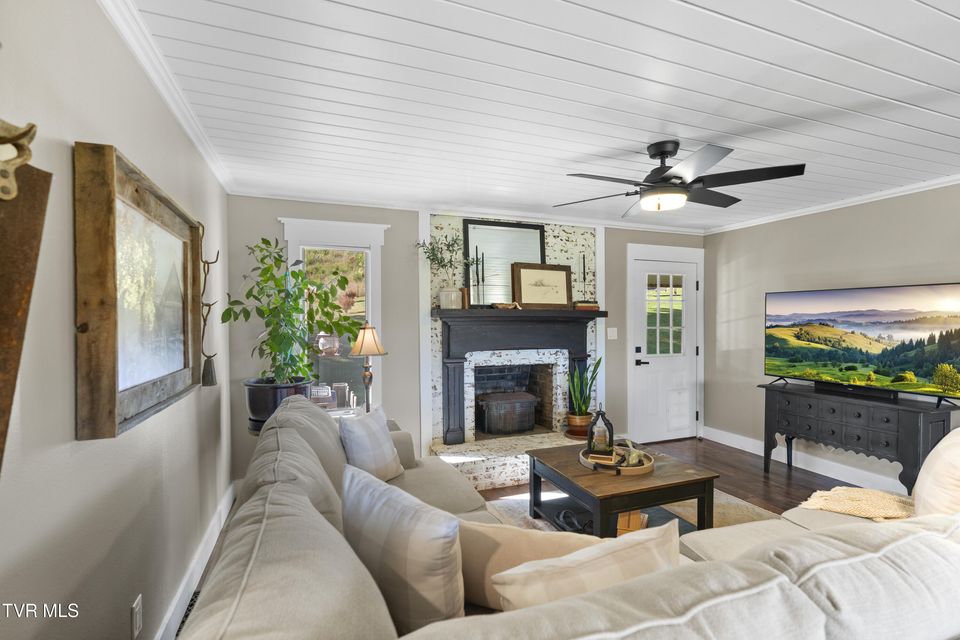 Photo #11: 9915 Warrensburg Road