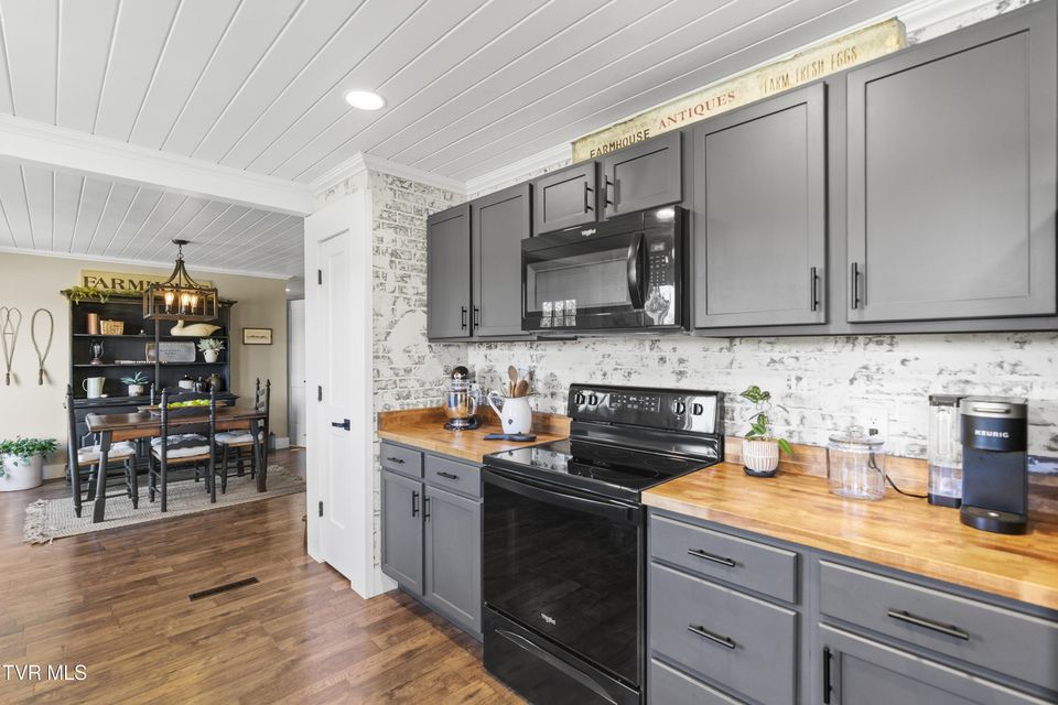 Photo #17: 9915 Warrensburg Road