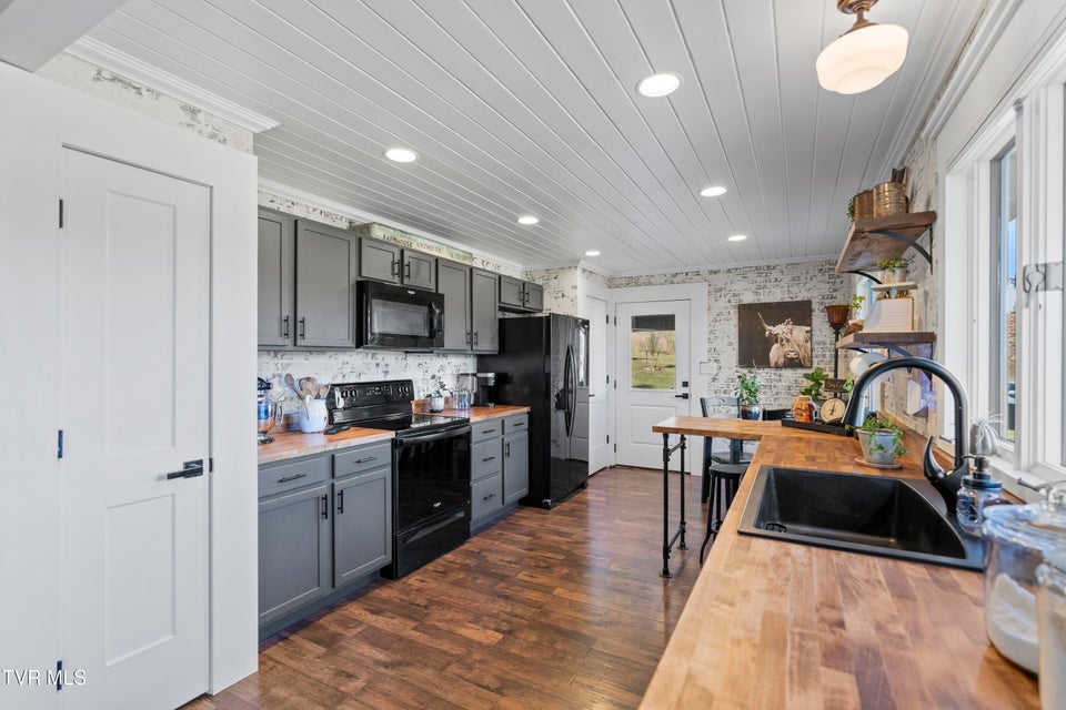 Photo #22: 9915 Warrensburg Road