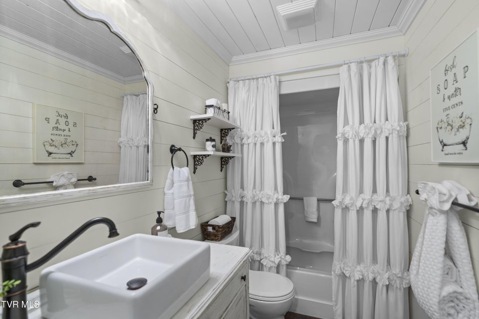 Photo #28: 9915 Warrensburg Road