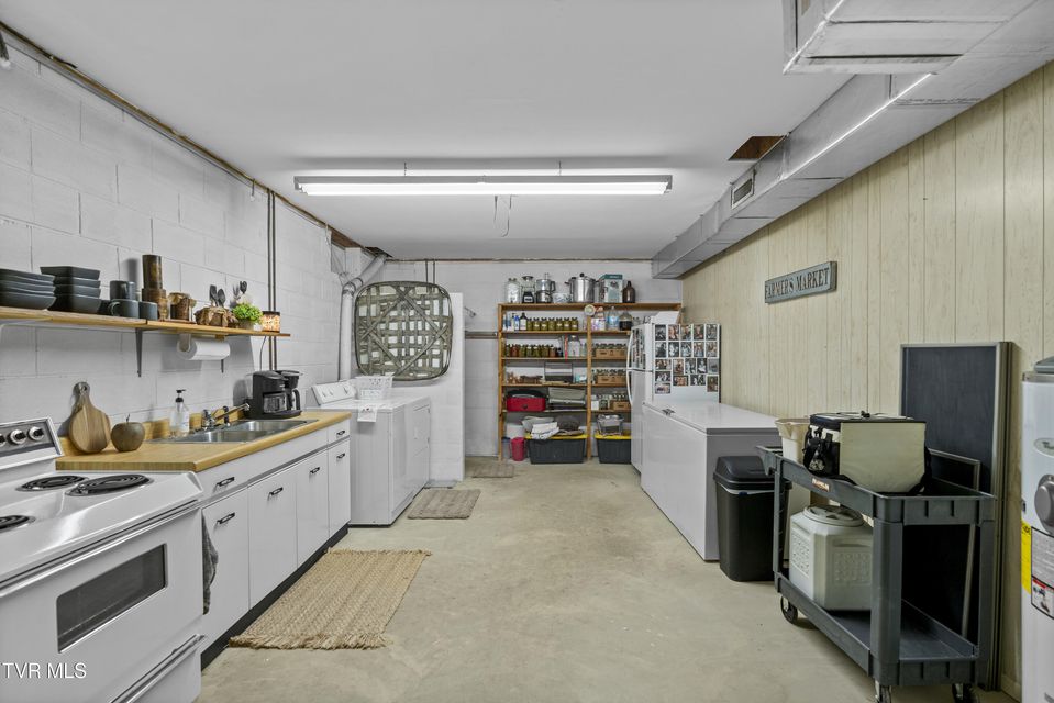 Photo #37: 9915 Warrensburg Road