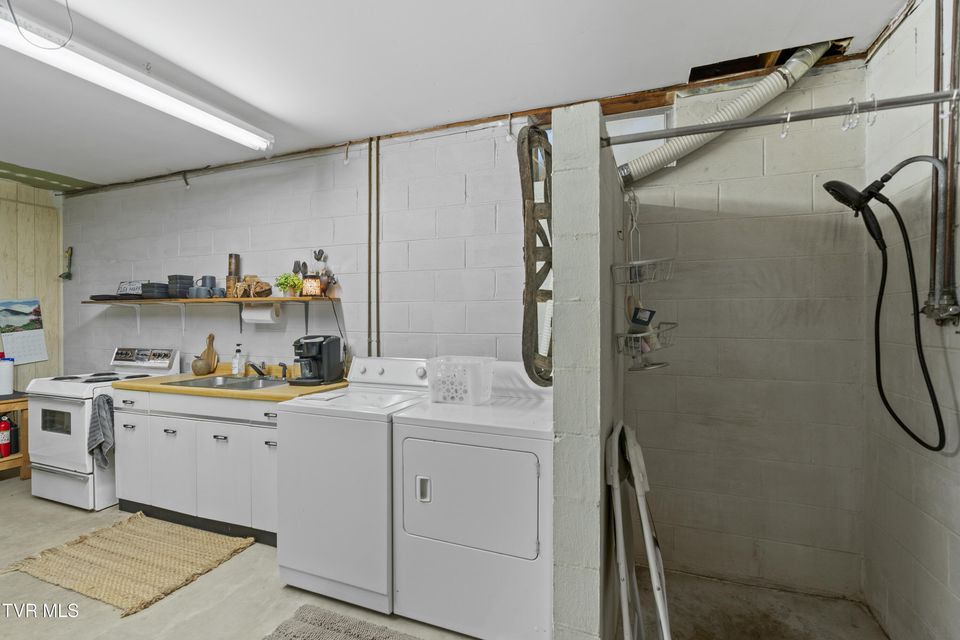 Photo #38: 9915 Warrensburg Road