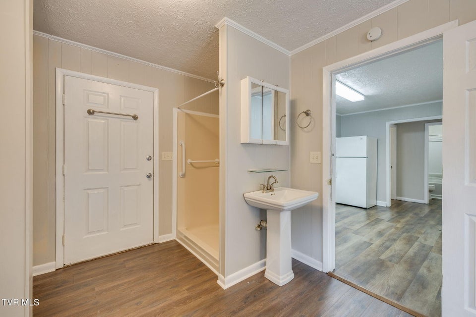 Photo #17: 976 & 984 Lynn Garden Drive