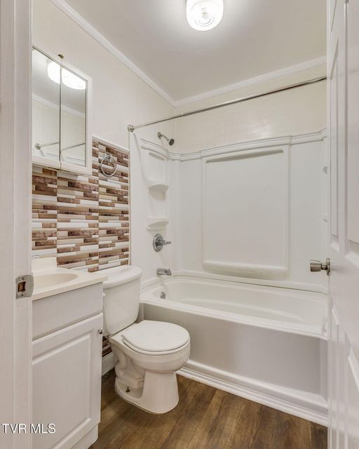 Photo #21: 976 & 984 Lynn Garden Drive