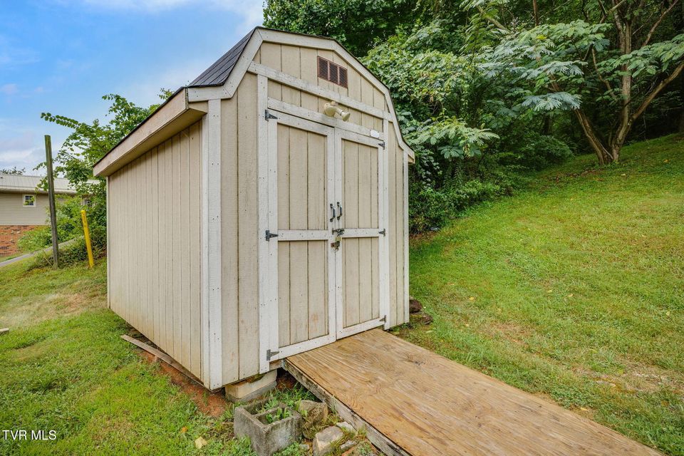 Photo #24: 976 & 984 Lynn Garden Drive