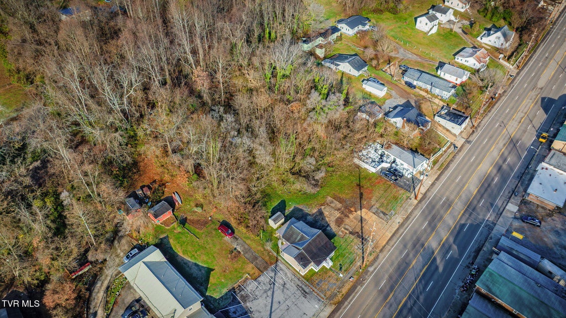 Photo #32: 976 & 984 Lynn Garden Drive