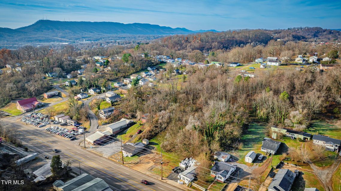 Photo #36: 976 & 984 Lynn Garden Drive