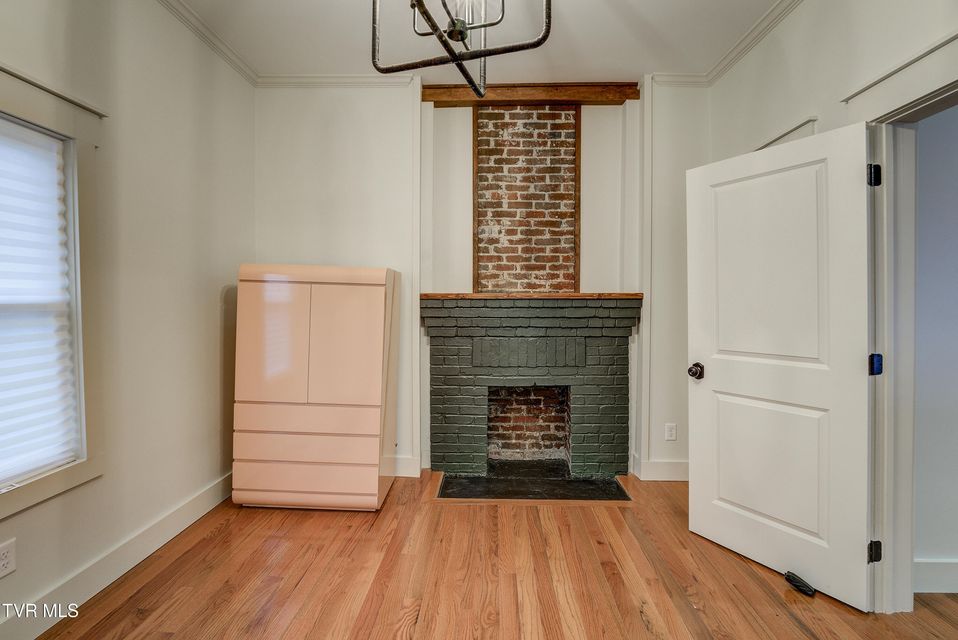 Photo #23: 710 Carson Street