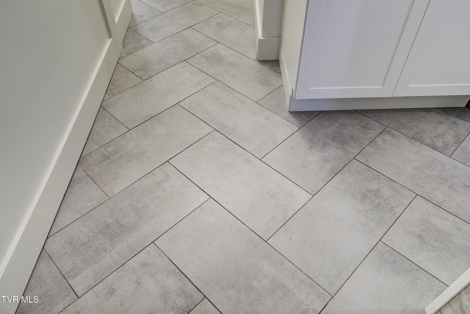 Photo #16: 710 Carson Street