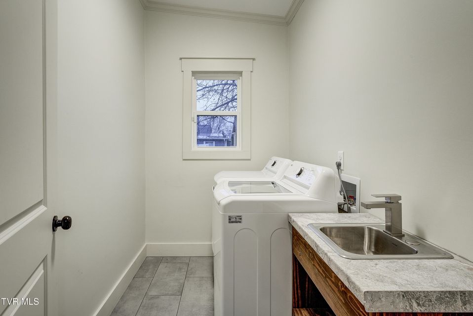 Photo #17: 710 Carson Street