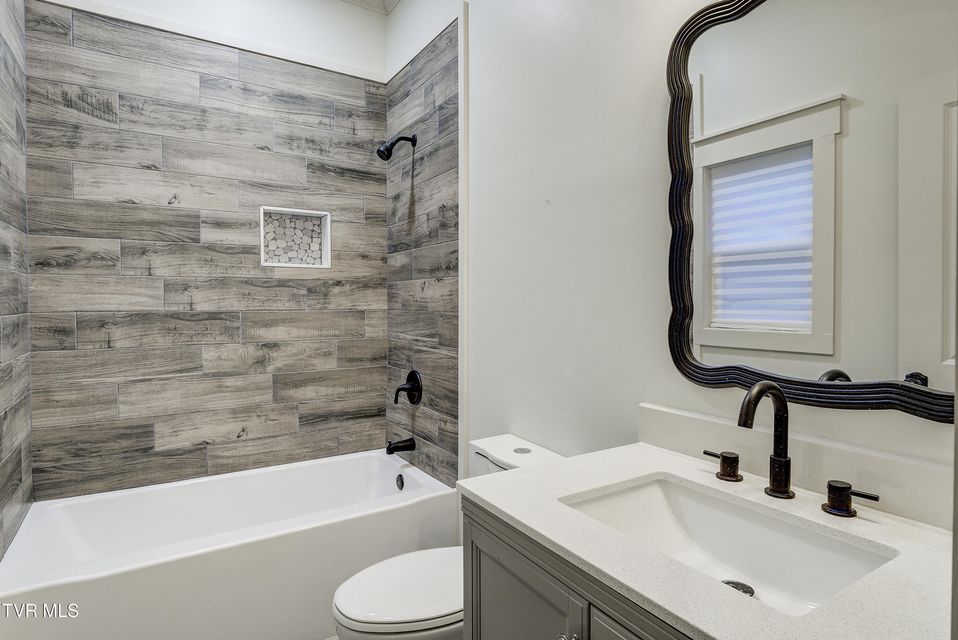 Photo #18: 710 Carson Street